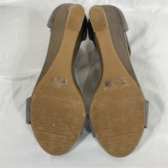 CL by Laundry Hot Zone Grey Lizard Ankle Strap Wedge Sandal - Picture 6 of 9